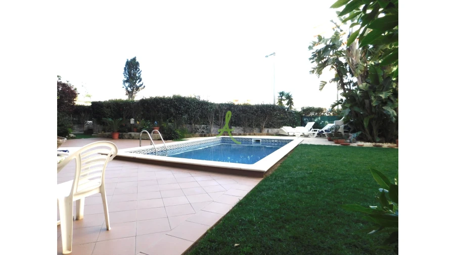 Apartamento T4 para Venda em Portimão Foto 33