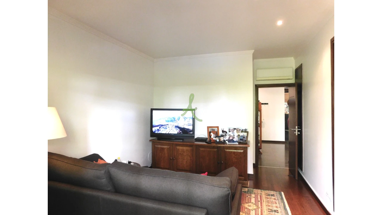 Apartamento T4 para Venda em Portimão Foto 21