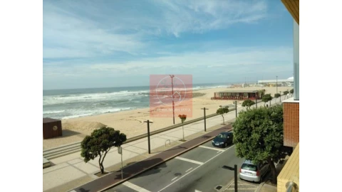 Apartamento T3 para Venda em Póvoa de Varzim, Beiriz e Argivai