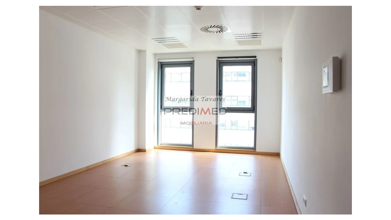 Escritório para Arrendamento em Olivais Foto 2