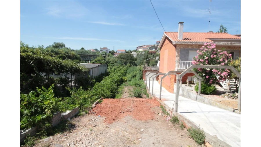Terreno para Venda em Ceira Foto 3