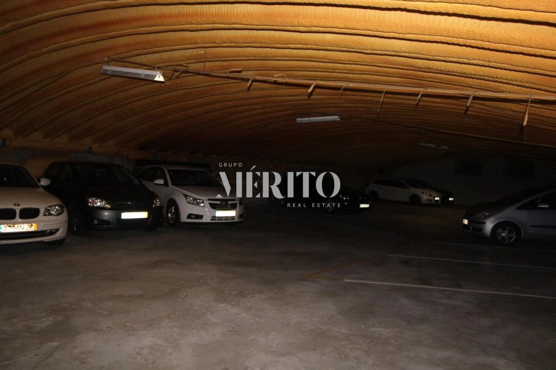 Armazém para Venda em Póvoa de Varzim, Beiriz e Argivai Foto 1