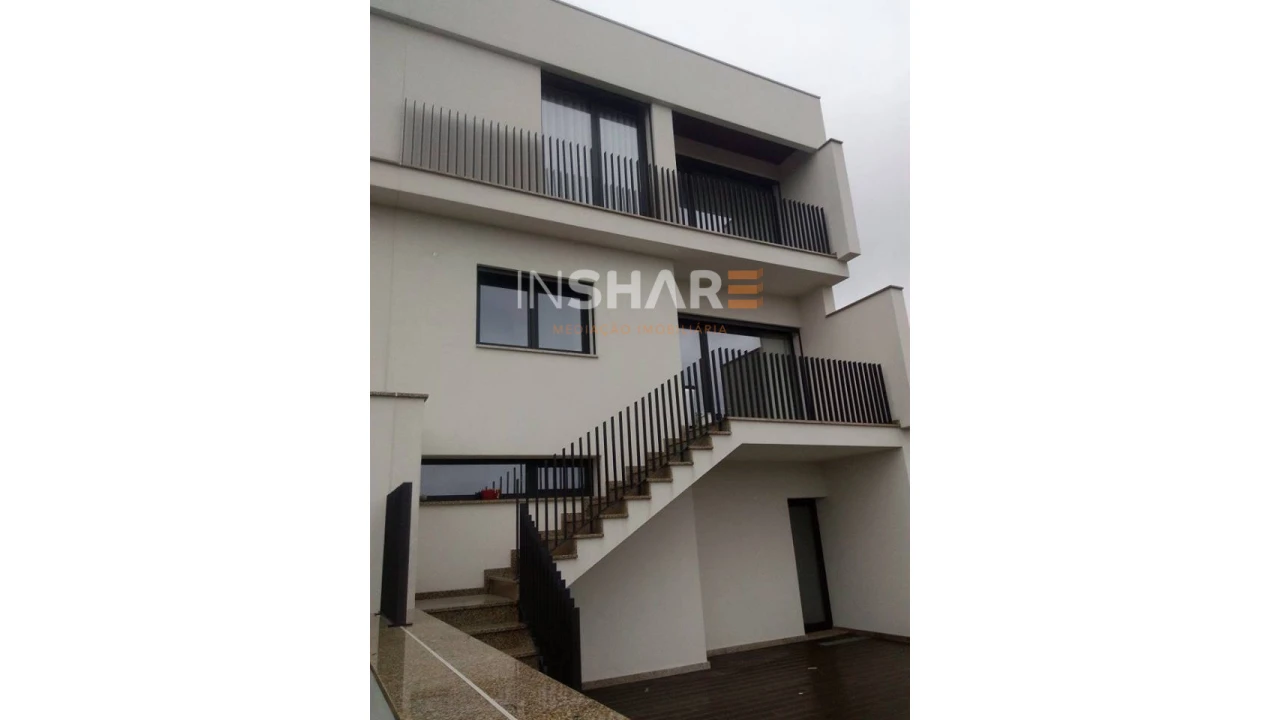 Moradia T3 para Venda em Vila de Prado Foto 11