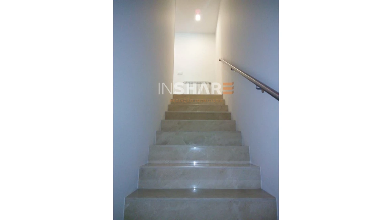 Moradia T3 para Venda em Vila de Prado Foto 12