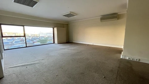 Loja para Venda em São Martinho do Bispo e Ribeira de Frades