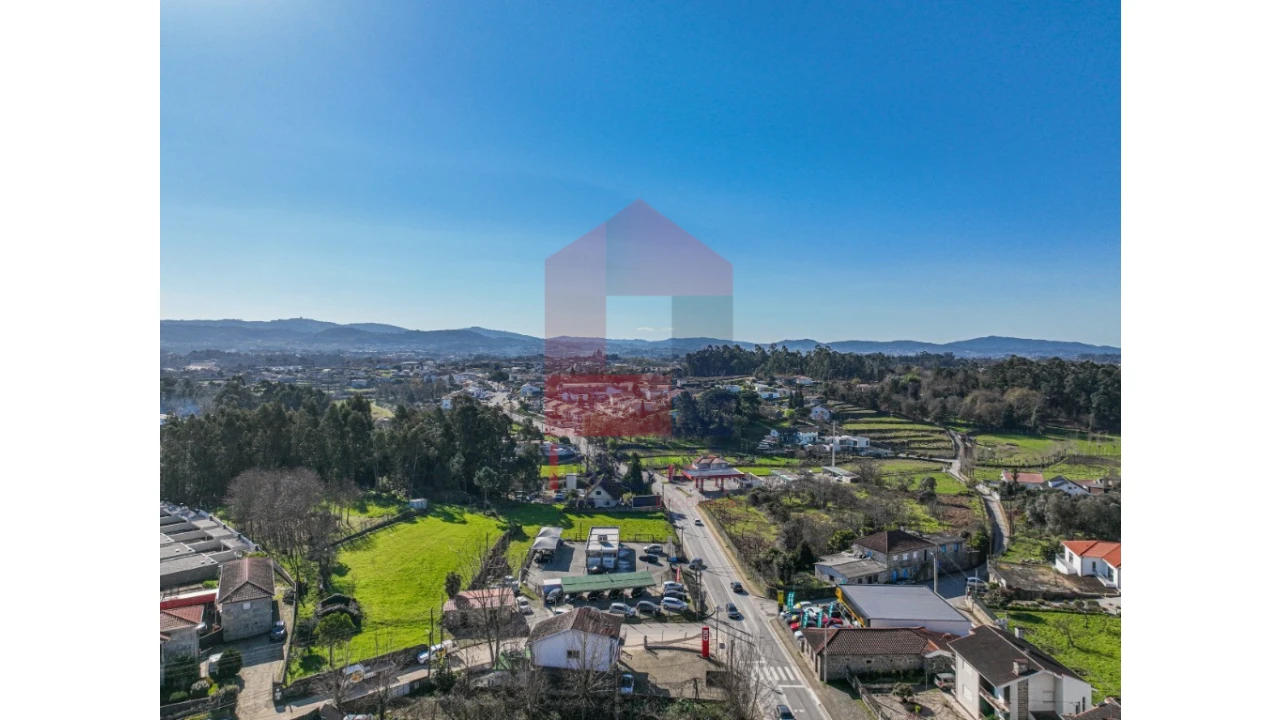 Moradia T4 para Venda em Vila Verde e Barbudo Foto 36