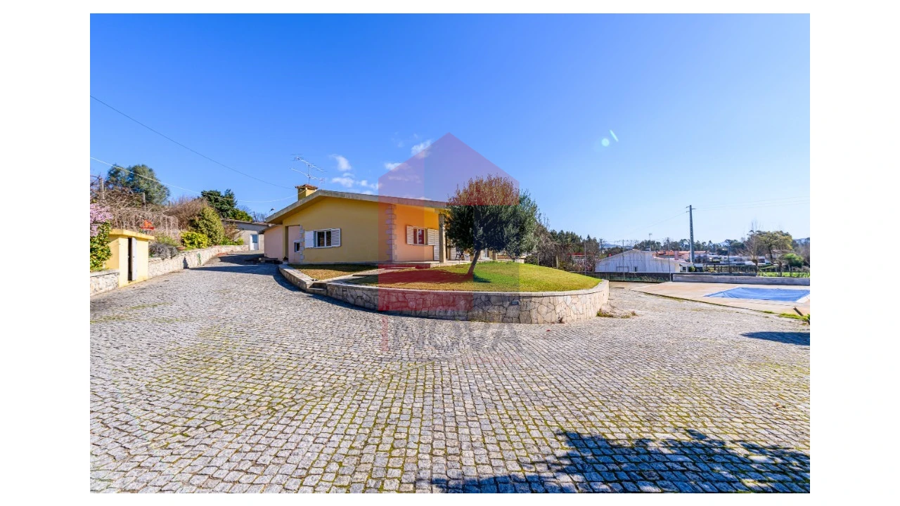 Moradia T4 para Venda em Vila Verde e Barbudo Foto 24