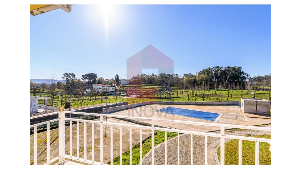 Moradia T4 para Venda em Vila Verde e Barbudo Foto 11