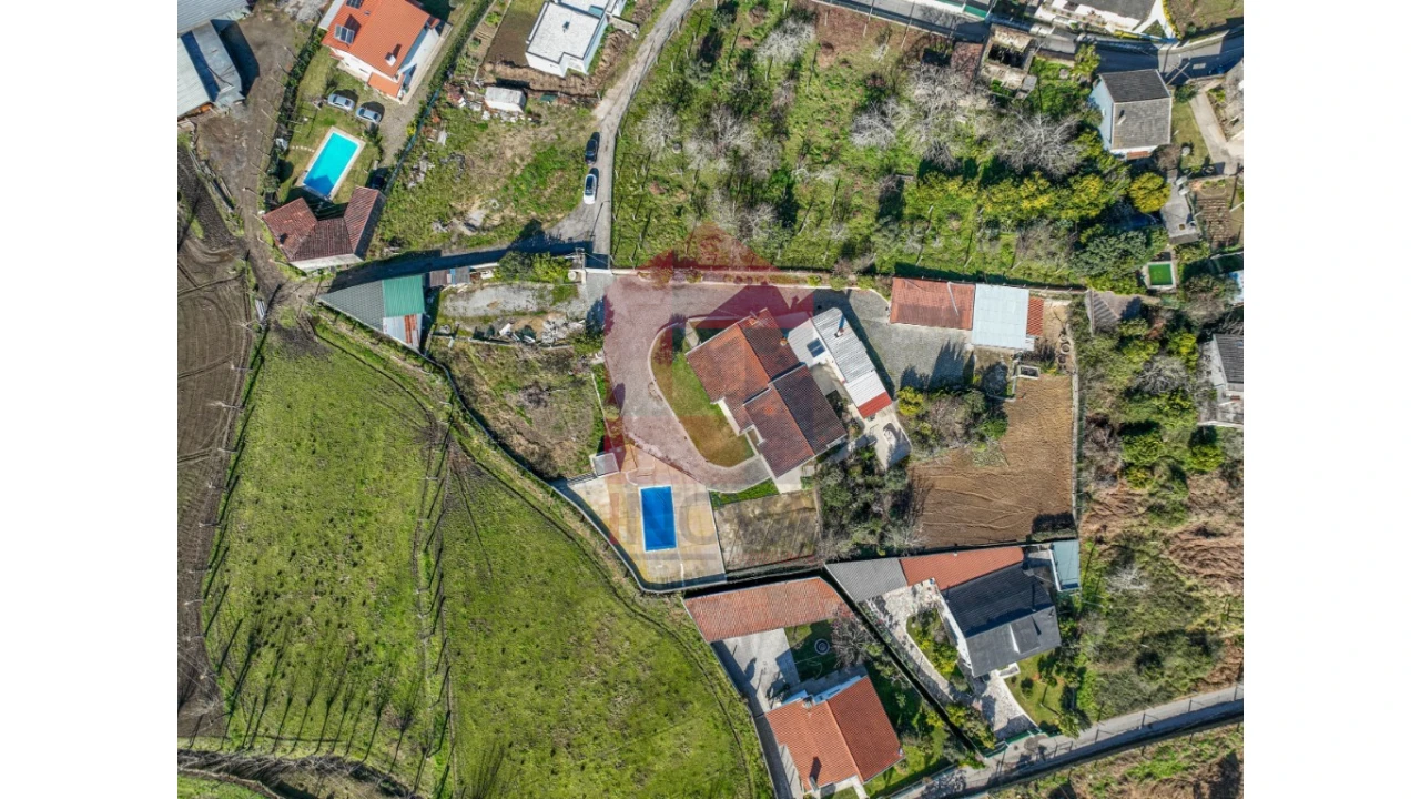 Moradia T4 para Venda em Vila Verde e Barbudo Foto 31