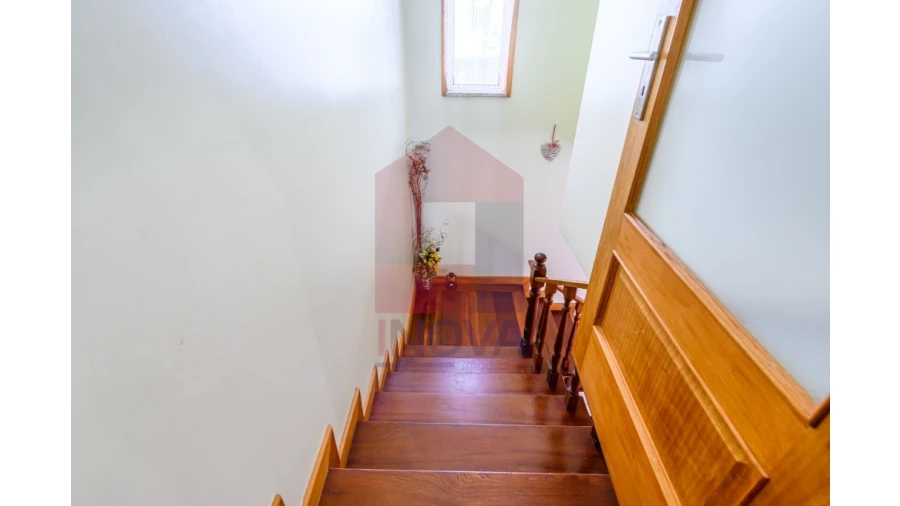 Moradia T4 para Venda em Vila Verde e Barbudo Foto 14