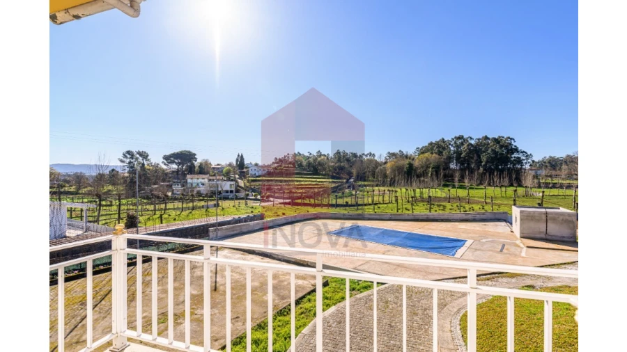 Moradia T4 para Venda em Vila Verde e Barbudo Foto 11