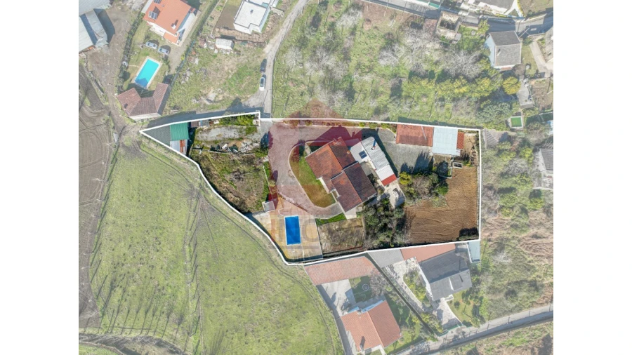 Moradia T4 para Venda em Vila Verde e Barbudo Foto 30