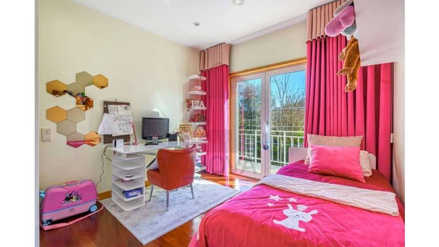 Moradia T4 para Venda em Vila Verde e Barbudo Foto 13