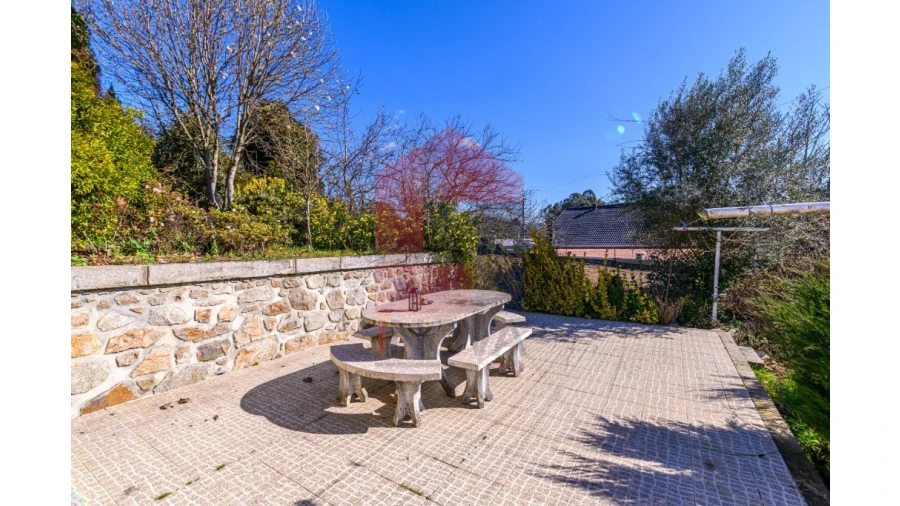 Moradia T4 para Venda em Vila Verde e Barbudo Foto 20