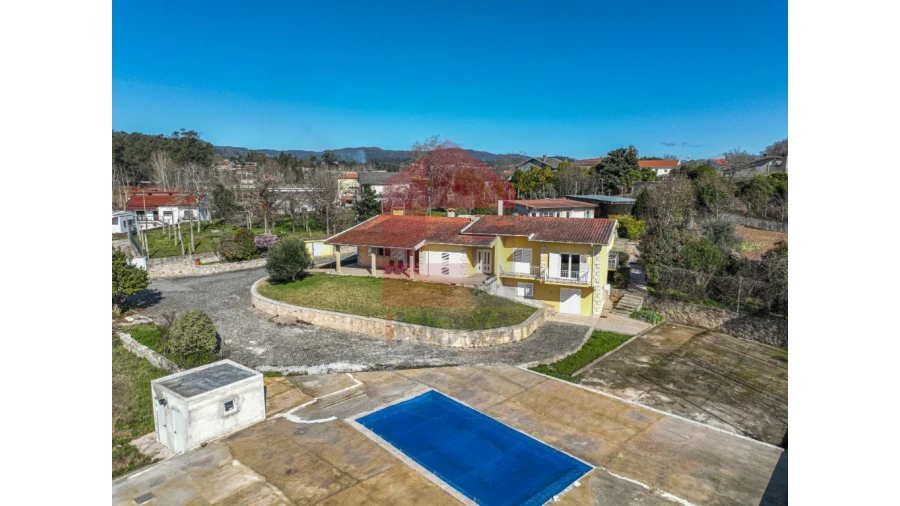 Moradia T4 para Venda em Vila Verde e Barbudo