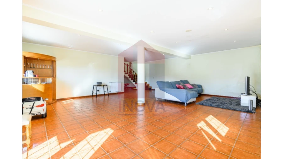 Moradia T4 para Venda em Vila Verde e Barbudo Foto 15