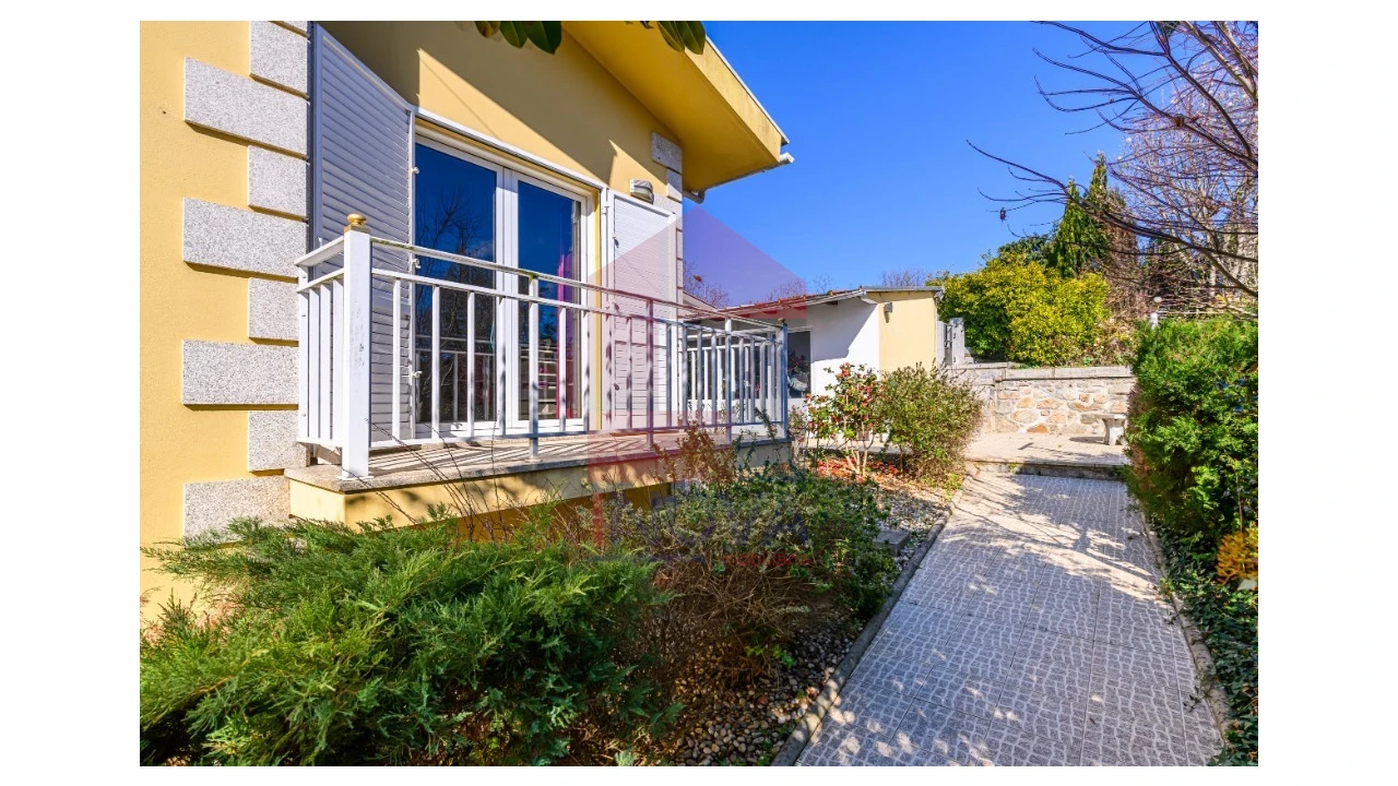 Moradia T4 para Venda em Vila Verde e Barbudo Foto 18