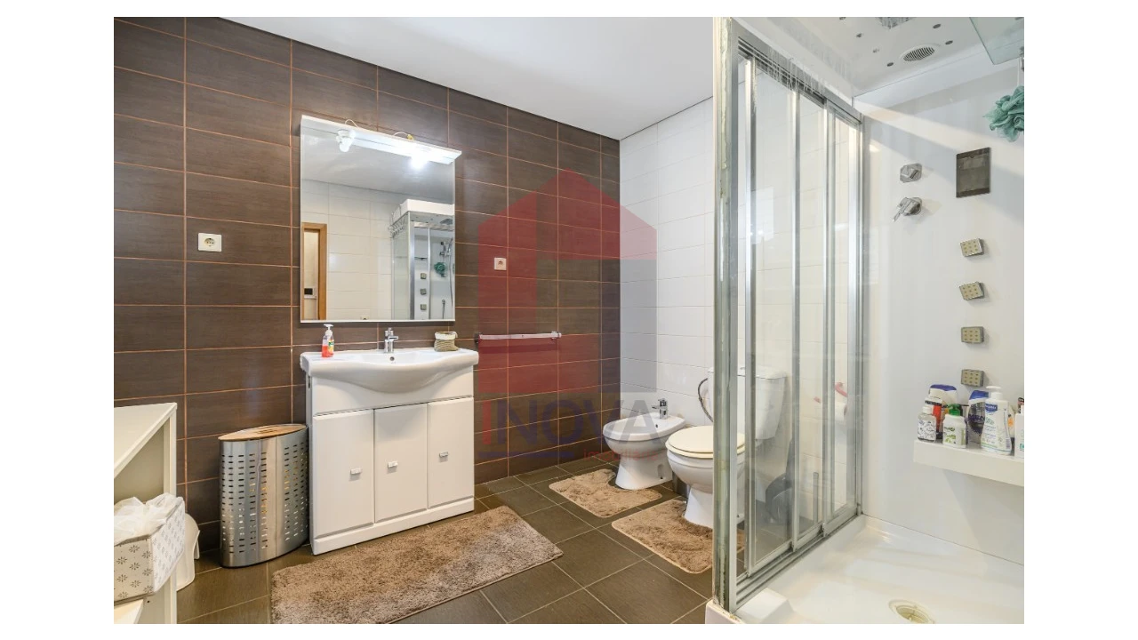 Moradia T4 para Venda em Vila Verde e Barbudo Foto 17