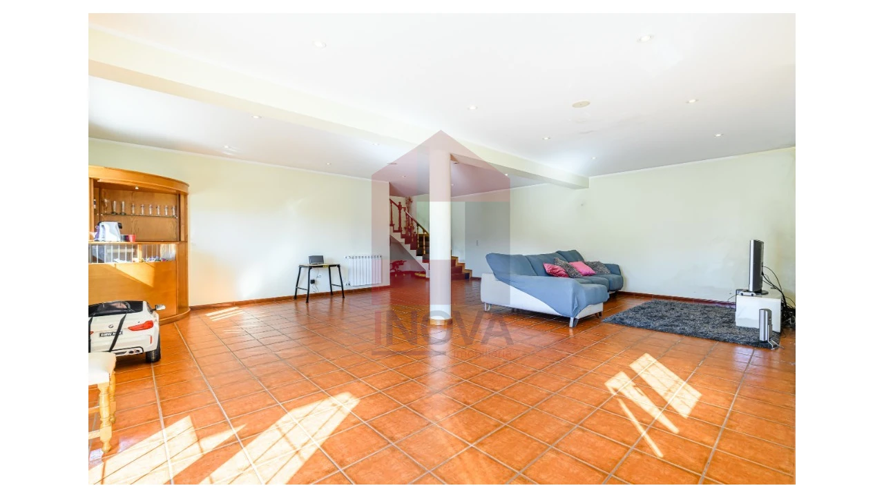 Moradia T4 para Venda em Vila Verde e Barbudo Foto 15