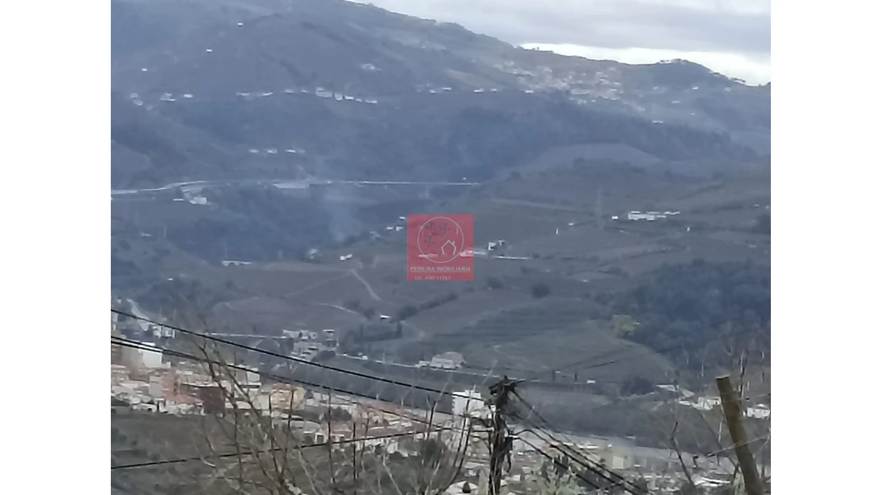 Terreno para Venda em Peso da Régua e Godim Foto 2