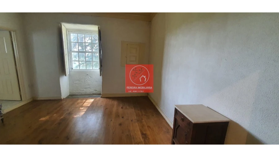 Quinta T4 para Venda em Vila Marim Foto 11