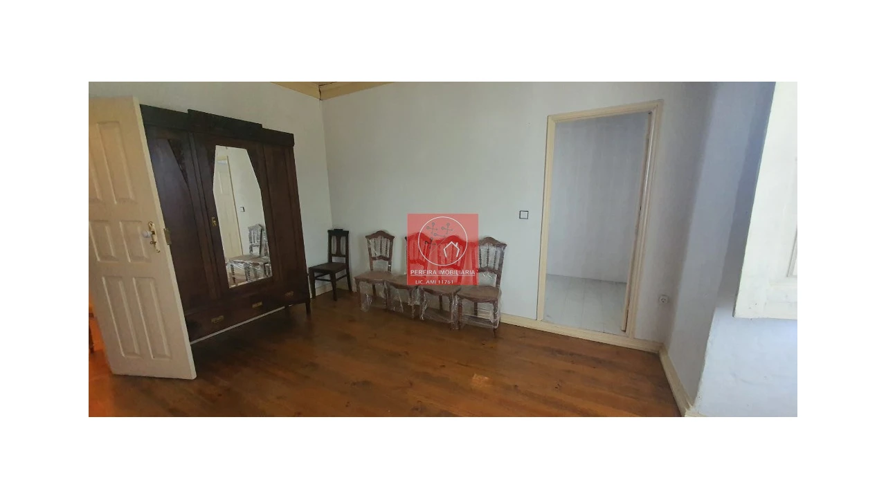 Quinta T4 para Venda em Vila Marim Foto 8