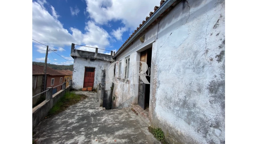 Moradia T2 para Venda em Podentes Foto 32