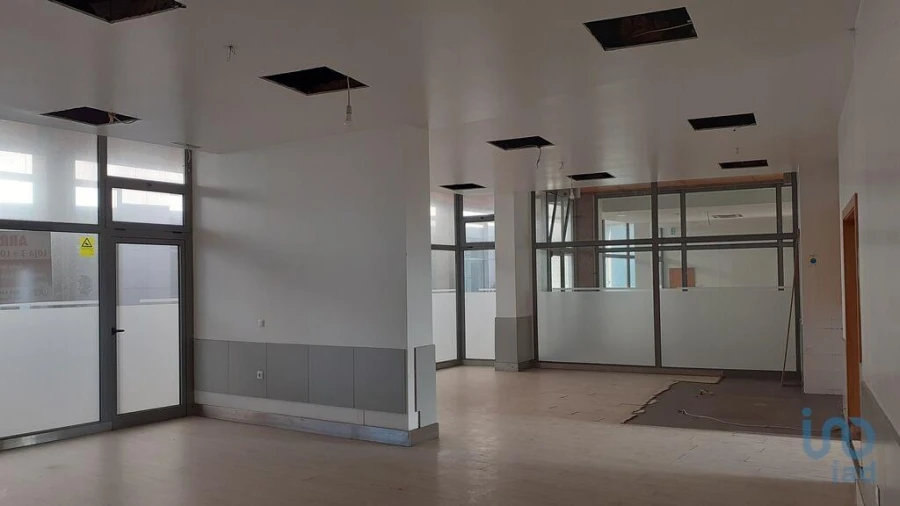 Loja para Arrendamento em Requeixo, Nossa Senhora de Fátima e Nariz Foto 2