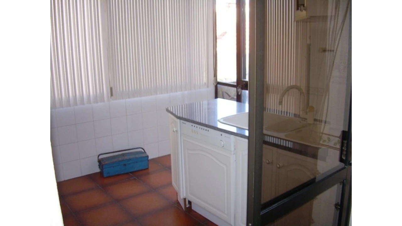 Loja para Venda em Almada, Cova da Piedade, Pragal e Cacilhas Foto 9