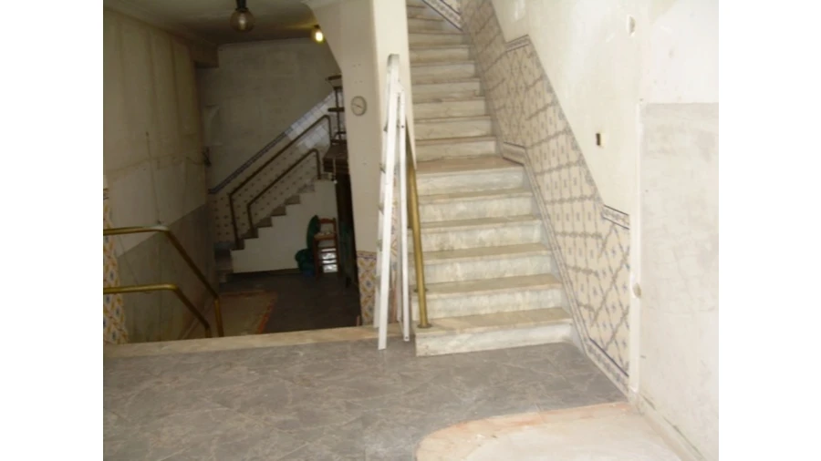 Loja para Venda em Almada, Cova da Piedade, Pragal e Cacilhas Foto 3