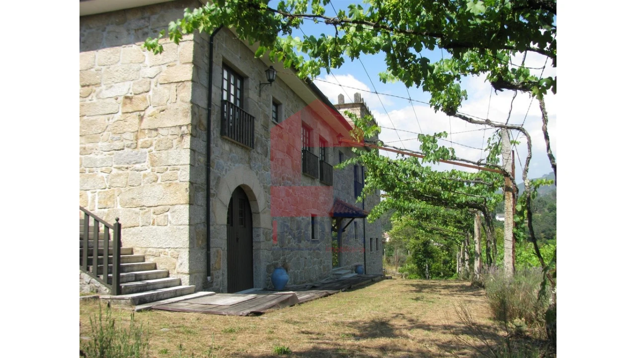 Quinta T13 para Venda em Coucieiro Foto 2