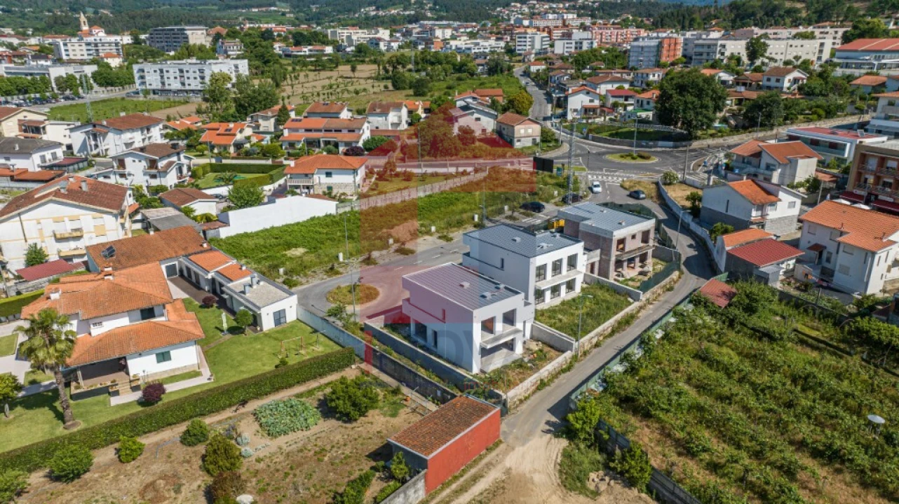 Moradia T3 para Venda em Vila Verde e Barbudo Foto 21