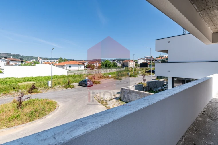 Moradia T3 para Venda em Vila Verde e Barbudo Foto 19