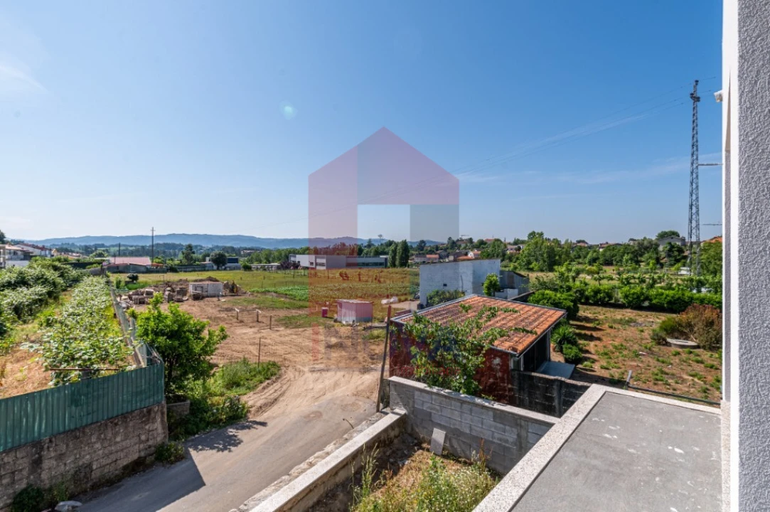 Moradia T3 para Venda em Vila Verde e Barbudo Foto 14