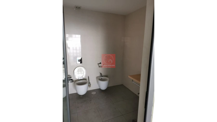 Loja para Venda em Subportela, Deocriste e Portela Susã Foto 4