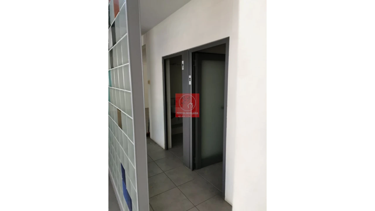 Loja para Venda em Subportela, Deocriste e Portela Susã Foto 1