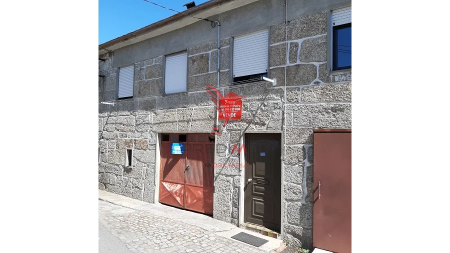 Quinta T4 para Venda em Frazão Arreigada Foto 2