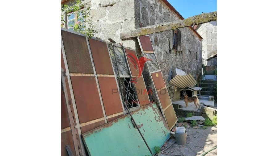 Quinta T4 para Venda em Frazão Arreigada Foto 11