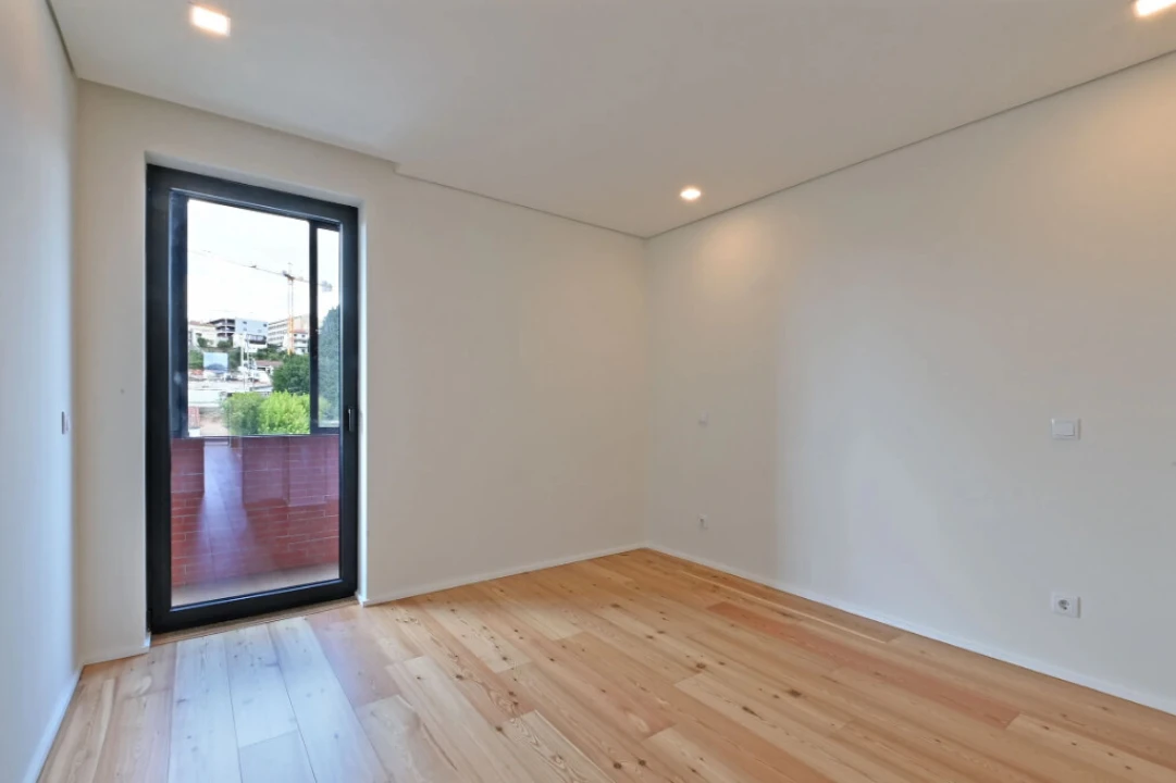 Apartamento T2 para Venda em Creixomil Foto 6
