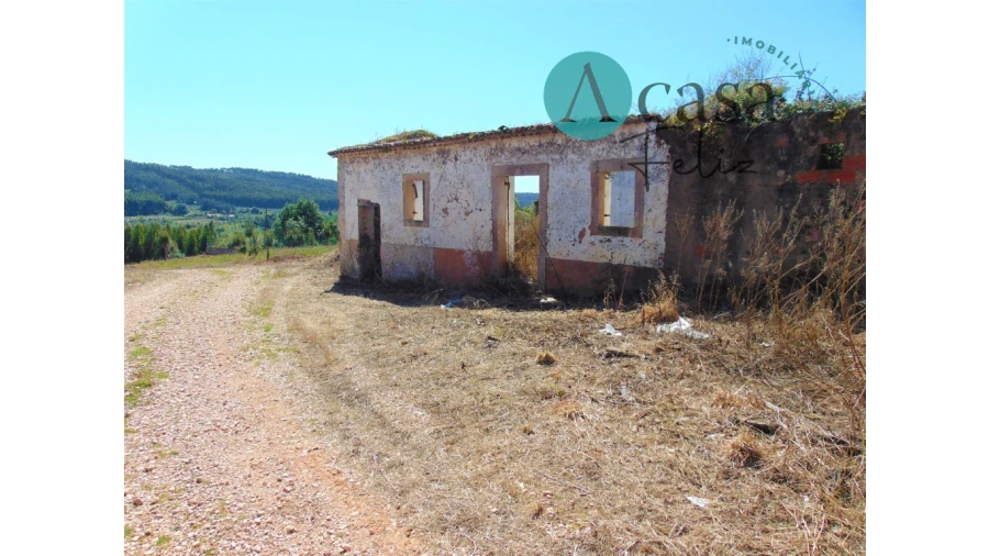 Moradia T2 para Venda em Nossa Senhora do Pranto Foto 1
