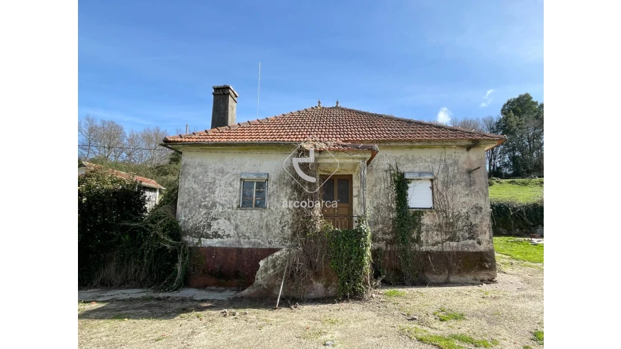 Moradia T2 para Venda em Vascões Foto 2