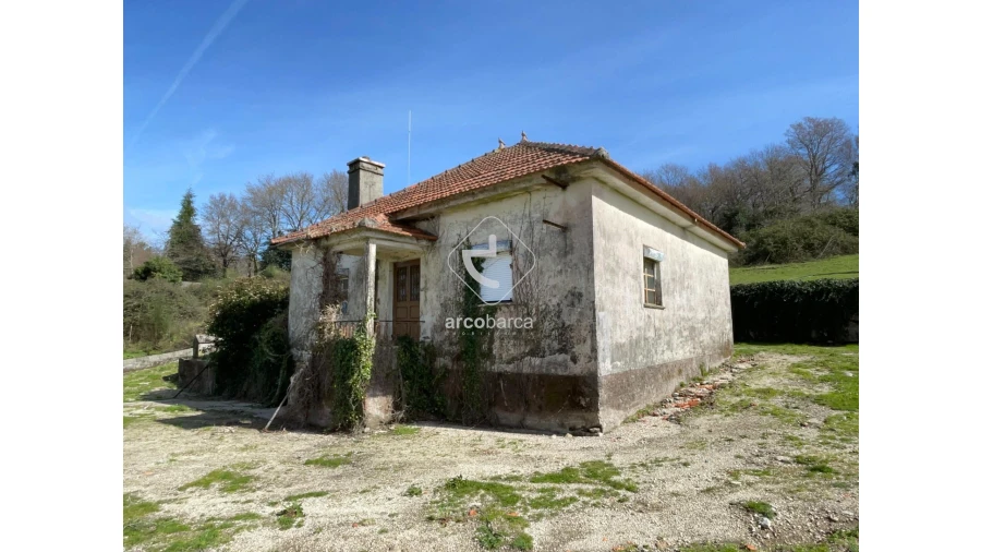 Moradia T2 para Venda em Vascões Foto 6