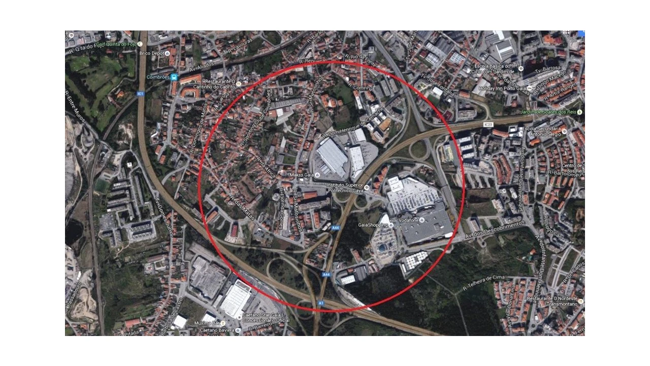 Terreno para Venda em Santa Marinha e São Pedro da Afurada Foto 2