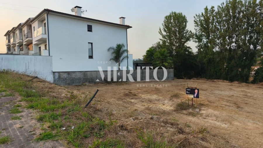 Terreno para Venda em Parada de Gatim