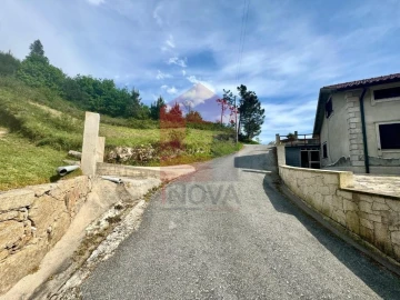 Terreno para Venda em Sande, Vilarinho, Barros e Gomide