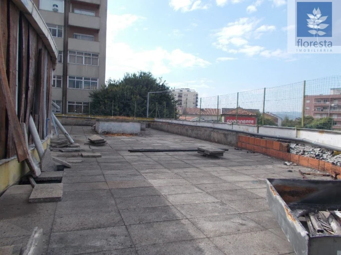 Loja para Venda em Braga (Maximinos, Sé e Cividade) Foto 13