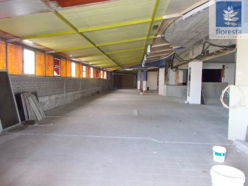 Loja para Venda em Braga (Maximinos, Sé e Cividade) Foto 9