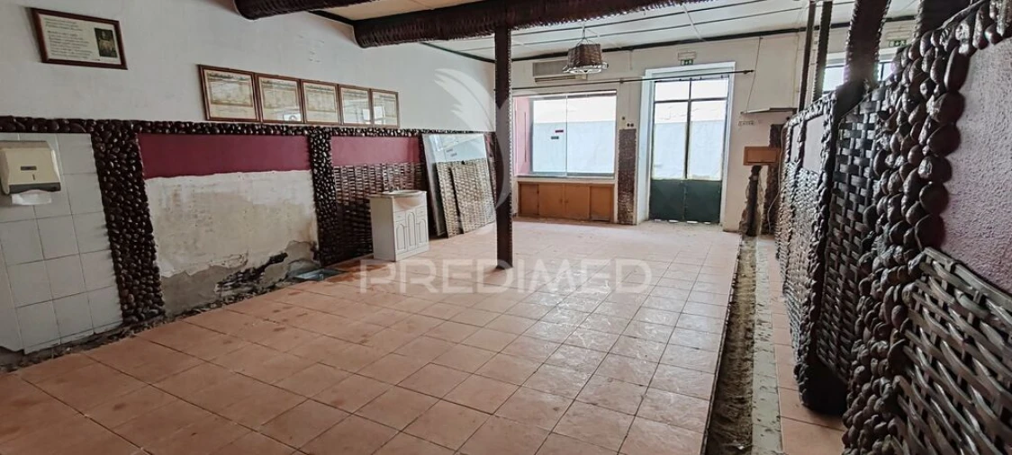 Prédio para Venda em São Pedro e Santa Maria e Vila Boa do Mondego Foto 15