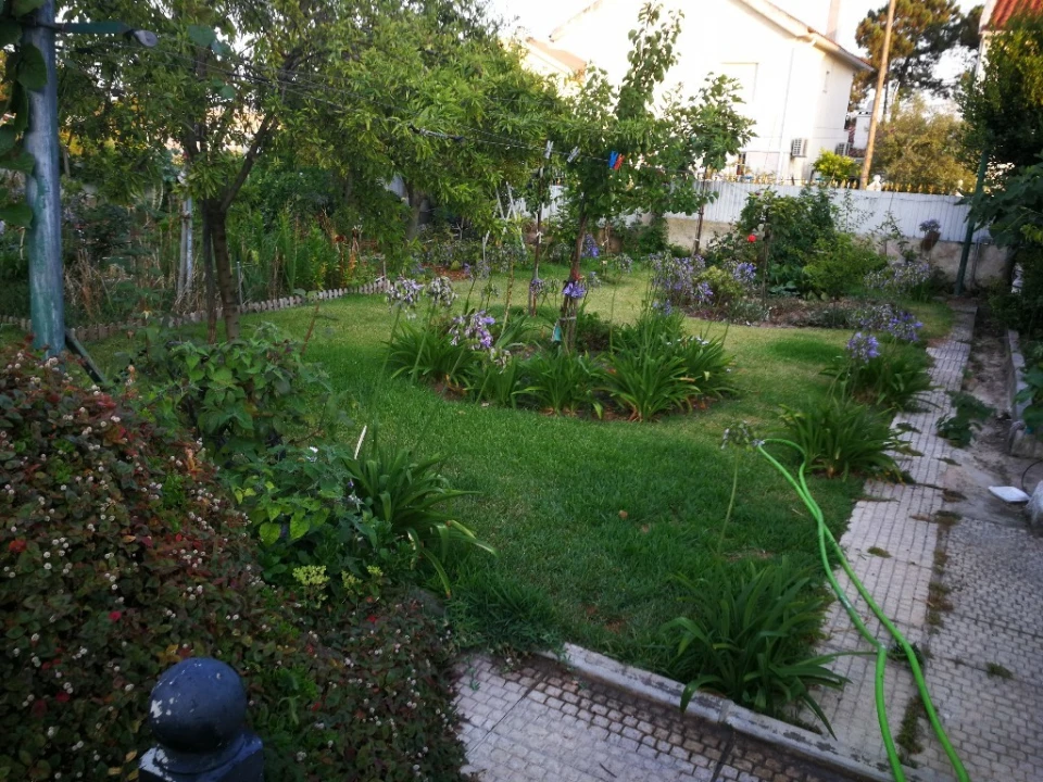 Moradia T4 para Venda em Corroios Foto 40