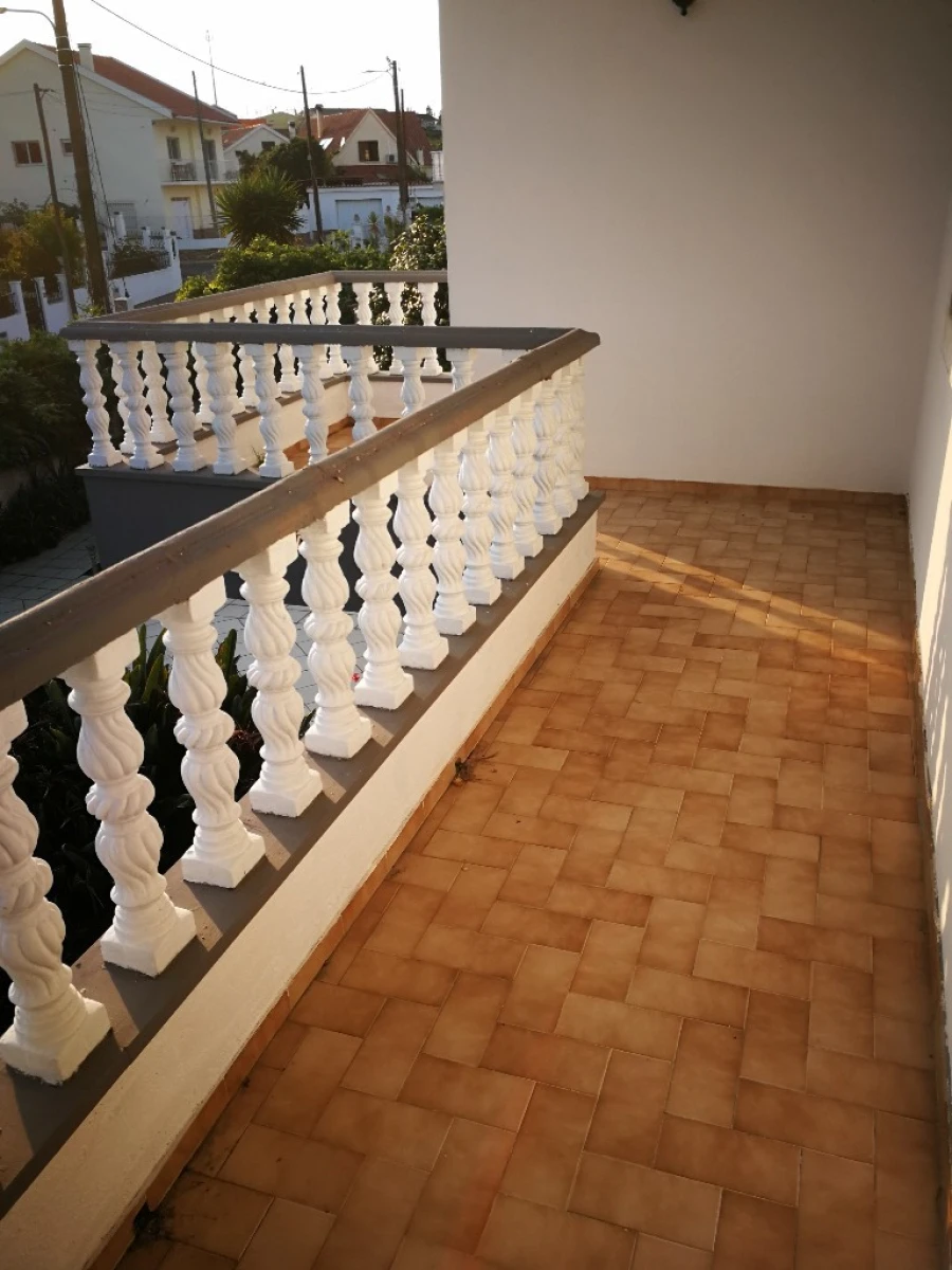 Moradia T4 para Venda em Corroios Foto 8